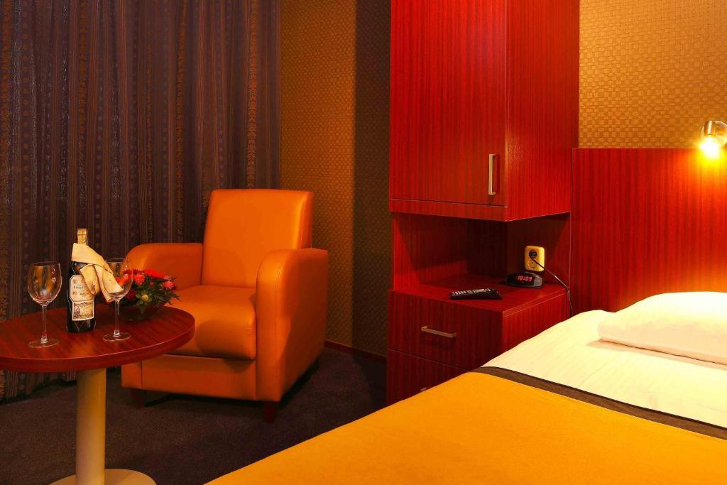 Hotel Parkzicht Veendam ห้อง รูปภาพ